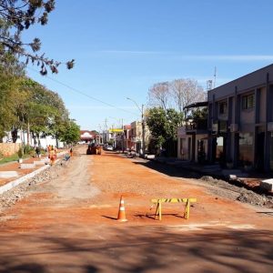 Obras na rua Alagoas irão melhorar fluxo de trânsito no centro de Tuparendi