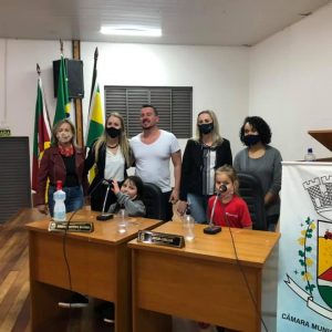 Câmara recebeu visita de alunos da Escola Hermínia Sichinel