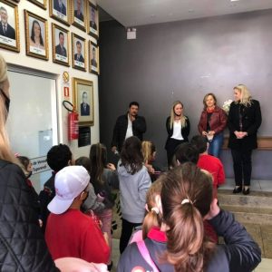 Câmara recebeu visita de alunos da Escola Hermínia Sichinel