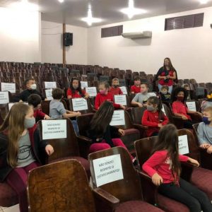 Câmara recebeu visita de alunos da Escola Hermínia Sichinel