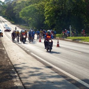 Ciclistas coloriram a ERS 344 na manhã deste domingo  com a Clássica da Soja