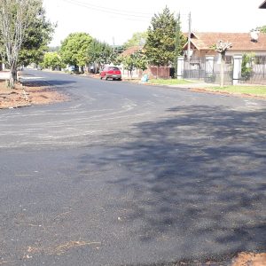 Começam obras de asfalto em 11  ruas de Tuparendi