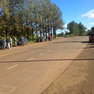 Caminhoneiros protestam em Tuparendi