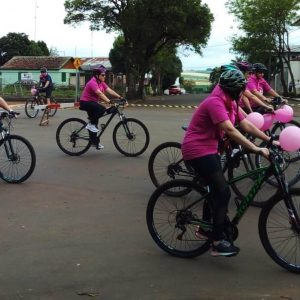 Cavalgada Feminina  coloriu de rosa as ruas de Tucunduva e Tuparendi