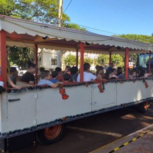 Crianças fizeram a festa na tarde de domingo em Tuparendi  no segundo dia da Programação de Natal