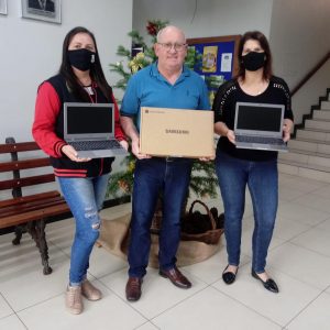 Secretaria da Educação adquire televisores, chromebooks e notebooks para escolas