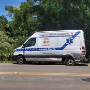 Carreta colide em caminhão e ambulância na ERS 153 no norte gaúcho