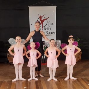 Cia de Ballet  Vanessa Bauer promoveu recital em Tuparendi