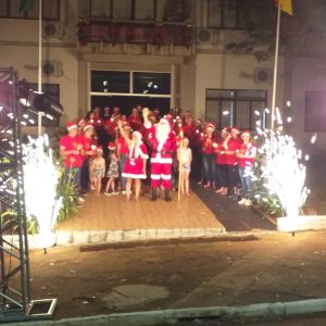 Grande público prestigia chegada do Papai Noel e shows em Tuparendi