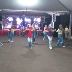 Grande público prestigia chegada do Papai Noel e shows em Tuparendi