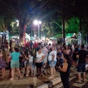 Grande público prestigia chegada do Papai Noel e shows em Tuparendi