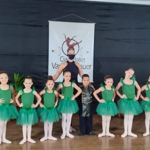 Cia de Ballet  Vanessa Bauer promoveu recital em Tuparendi