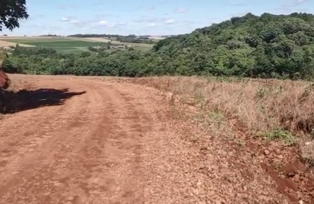 Claudete solicitou melhorias em estrada de acesso ao Lajeado Grande