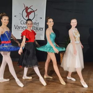 Cia de Ballet  Vanessa Bauer promoveu recital em Tuparendi