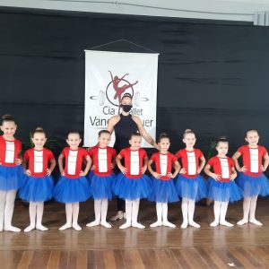 Cia de Ballet  Vanessa Bauer promoveu recital em Tuparendi