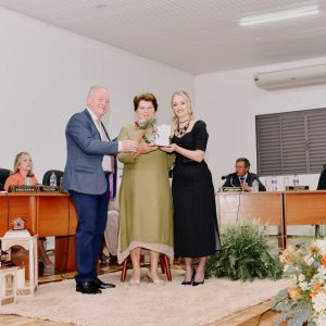 Câmara de Tuparendi  homenageia mulheres com título de “Mulher Cidadã”