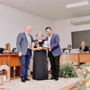 Câmara de Tuparendi  homenageia mulheres com título de “Mulher Cidadã”