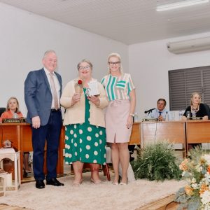 Câmara de Tuparendi  homenageia mulheres com título de “Mulher Cidadã”