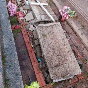 Temporal causou estragos no Cemitério de Tuparendi