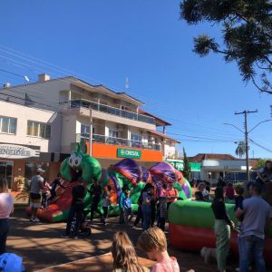 Mais de 2 mil pessoas visitaram a Feira do Artesanato em Tuparendi