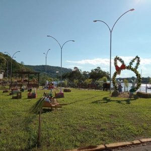 Porto Mauá decorada e linda  para receber turistas no período de Páscoa