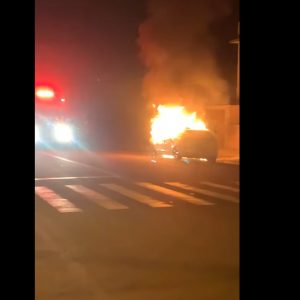 Santa Rosa: Veículo que estava estacionado a mais de uma semana no mesmo local pega fogo