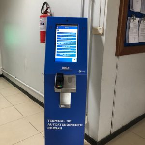 Instalado totem de autoatendimento da Corsan na Prefeitura de Tuparendi