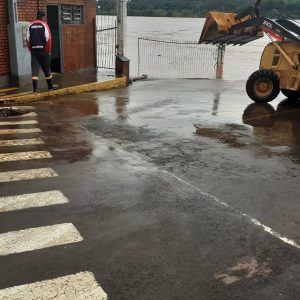 Porto Mauá: Hora de limpar a sujeira