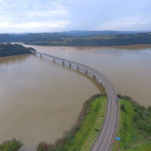 Corte de 80% dos recursos do DNIT dificulta manutenção da ponte que divide o RS com SC