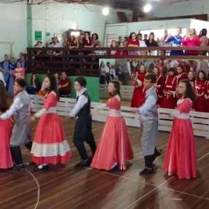 Um show de cultura no CTG Fronteira da Amizade neste domingo