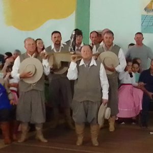 Um show de cultura no CTG Fronteira da Amizade neste domingo