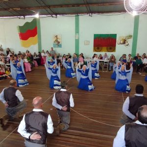 Um show de cultura no CTG Fronteira da Amizade neste domingo