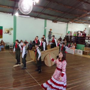 Um show de cultura no CTG Fronteira da Amizade neste domingo