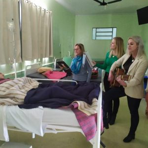 Bancada Feminina da Câmara promove ação junto ao Hospital no Dia do Amigo