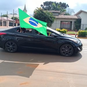 Tuparendi  teve carreata e  movimento neste 7 de setembro