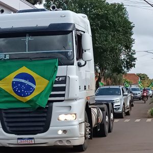 Tuparendi  teve carreata e  movimento neste 7 de setembro