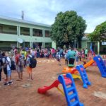 Leonel acompanha início das aulas na rede municipal