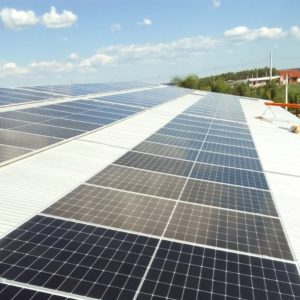 Prefeitura instala  novo projeto de geração de energia fotovoltaica no Parque de Eventos