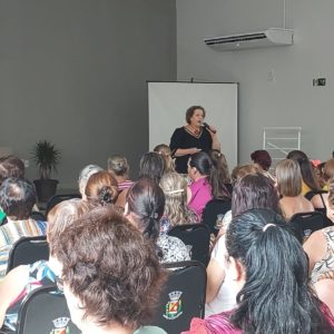 Palestra com Cecilia Smaneoto encerrou a 14ª edição do “De Mulher Para Mulher”