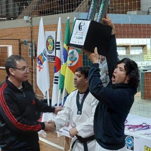 Equipe de Taekwondo de Tuparendi vence “Open de Carazinho”