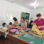 Projeto do CRAS transforma materiais recicláveis em artesanato