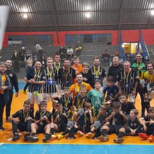 Grande público e ótimos jogos marcaram a rodada final do Municipal de Futsal