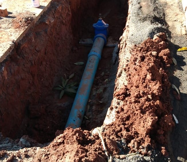 Legenda - Tuparendi - Instalados mais de 400 metros de rede de PVC 150mm para interligar o poço TDI 13 no sistema de abastecimento de água.jpeg 1