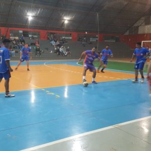 Municipal de Futsal teve jogos da categoria livre nesta quarta