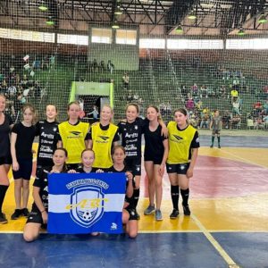 Luisa Sonza apoia projeto e  deve participar de jogo com meninas da Academia Bello Centro